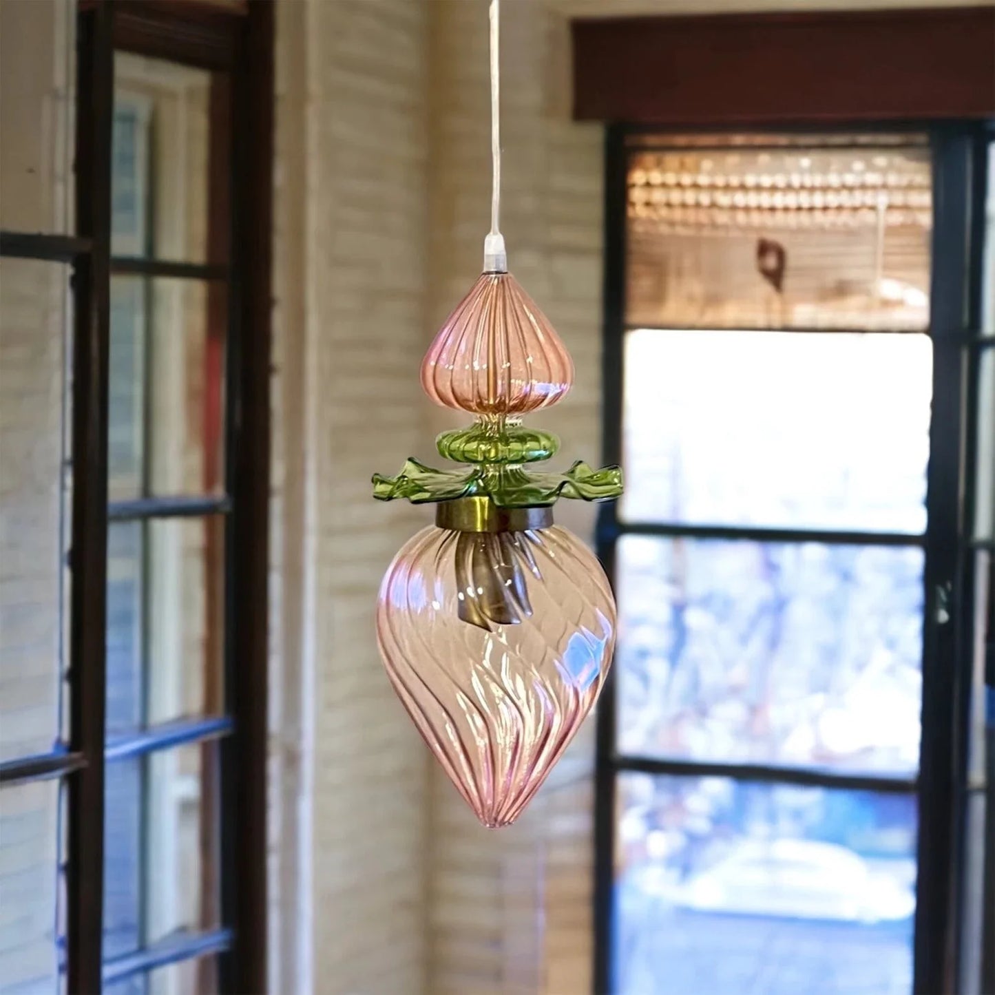 Decorative flower glass pendant light - Les Trois Pyramideswindows.