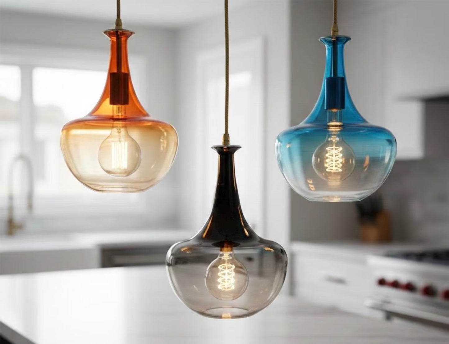 Set of 3 Multicolored Hand blown glass pendant | Les Trois Pyramides.