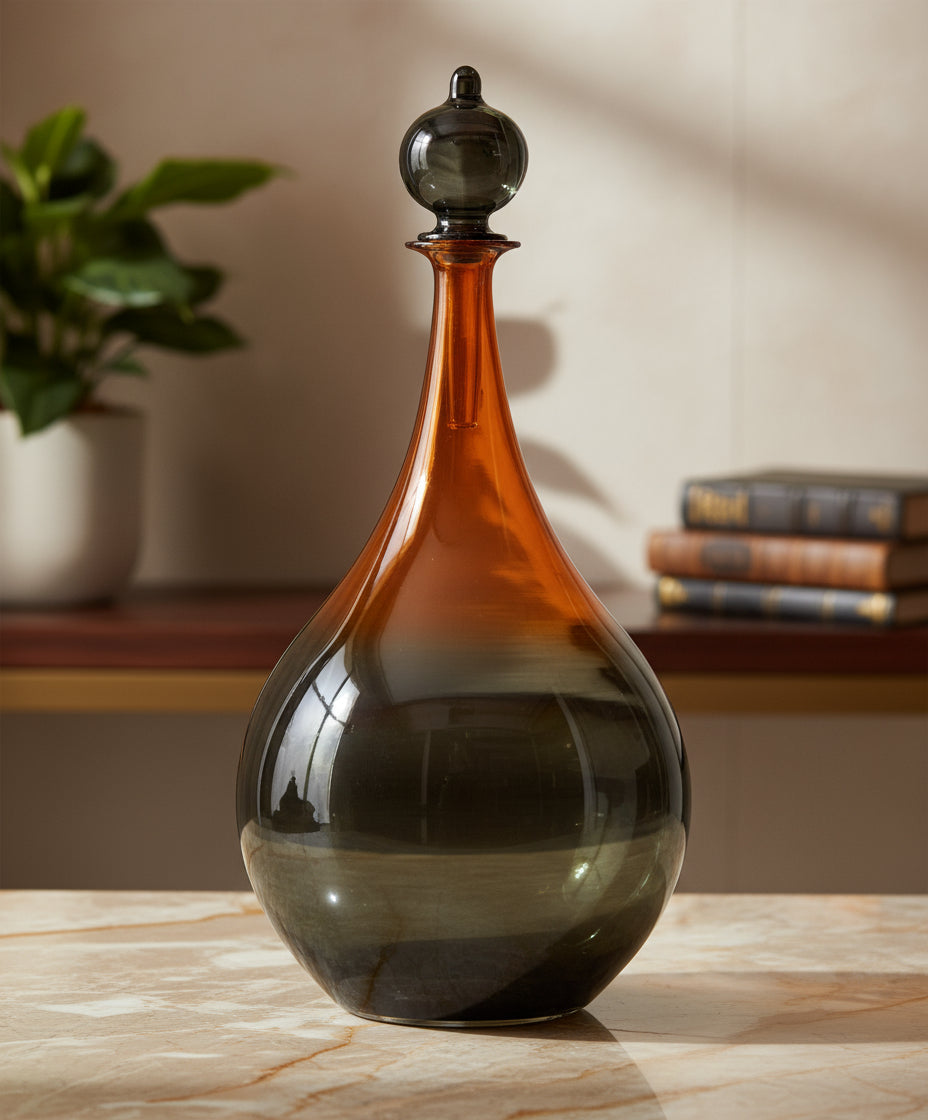 Vintage Classic Decanter Bottle with Stopper - Les Trois Pyramides 